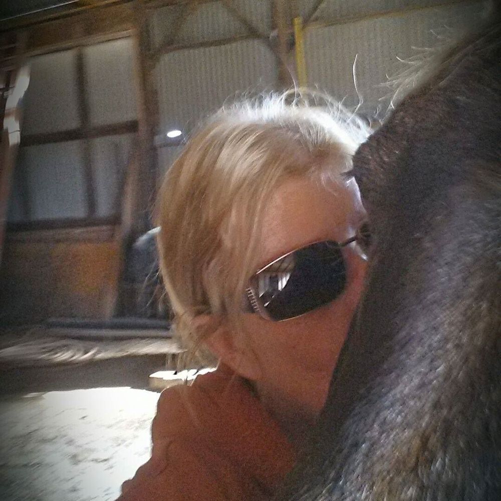 Meet your Posher, Cari